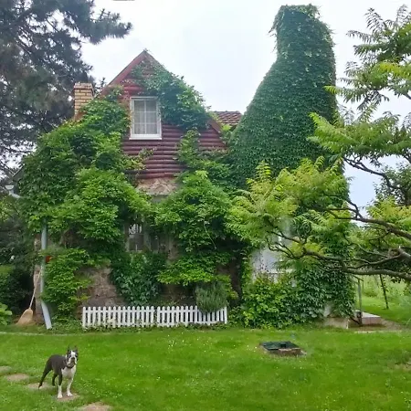 Kings Hill - Family Retreat 别墅