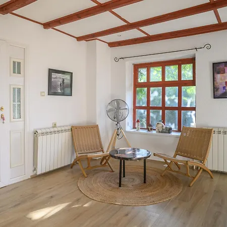 Kings Hill - Family Retreat * 斯雷姆斯基卡尔洛夫奇